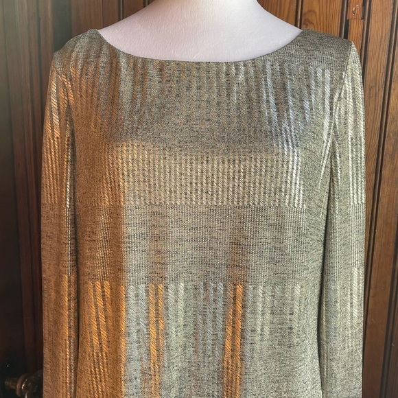 Metallic Gold Lined Formal Dress from Jessica Howard - Picture 2 of 9